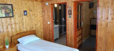 COMPLEX 5 CABANE DIN LEMN CU ACCES LA DUNARE + teren  in Podul Gornei, jud. CS - foto 5