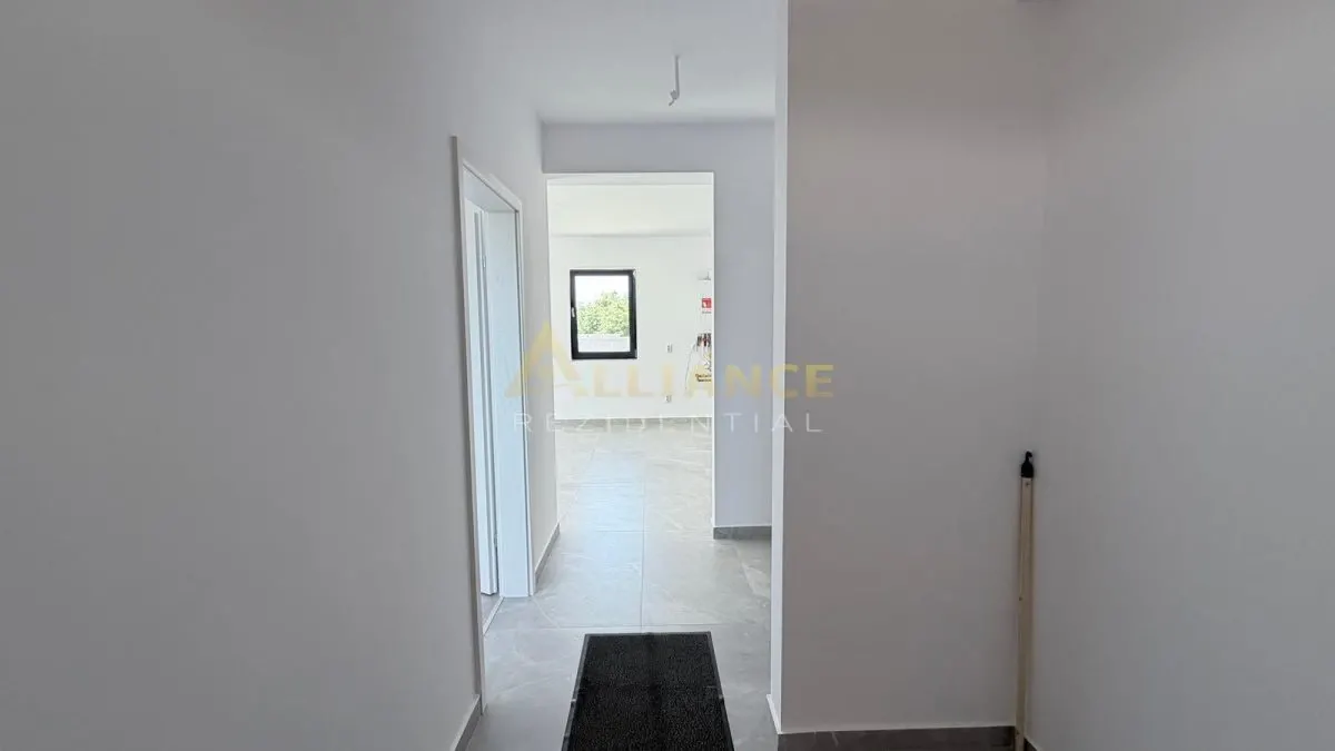 Casa Individuala - 4 camere - 2 bai - 375mp teren - foto 4