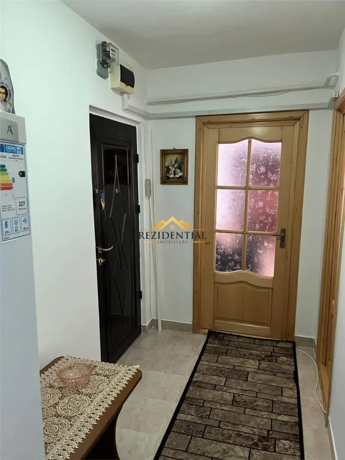 APARTAMENT DOUA CAMERE - LICEUL M. EMINESCU - foto 3
