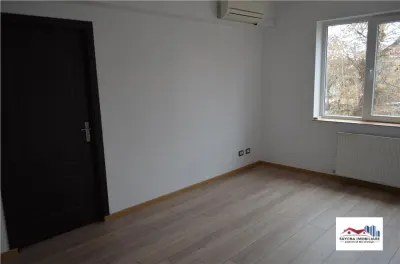 Spatiu Comercial 2 Camere de Inchiriat Zona Ultracentrala - Targu Mures