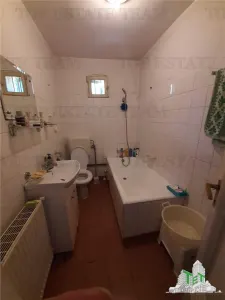 In exclusivitate Piata Veteranilor casa individuala  7 min de metrou - foto 17