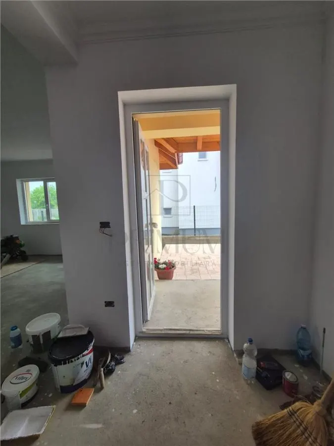 GHIRODA, CASA 3 CAMERE, 2 DORMITOARE BUCATARIE INCHISA - foto 8