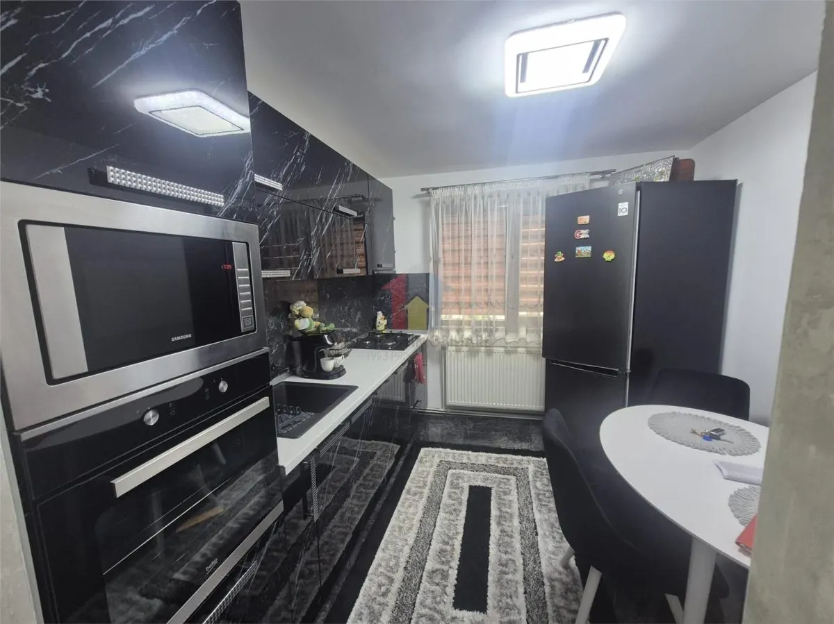 3 camere transformat in 2, ULTRAMODERN, Hipodrom - Microhala - foto 6