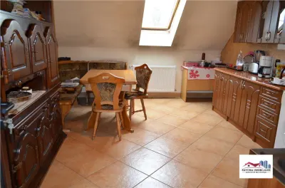 Casa si Spatiu Comercial de Vanzare Zona Semicentrala - foto 4