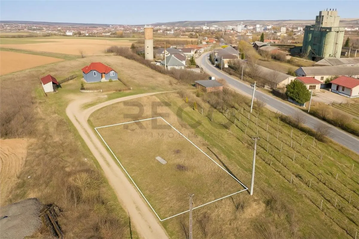 RECO Teren extravilan 897 mp cu front generos, la intrare in Marghita - zona in dezvoltare - foto 1