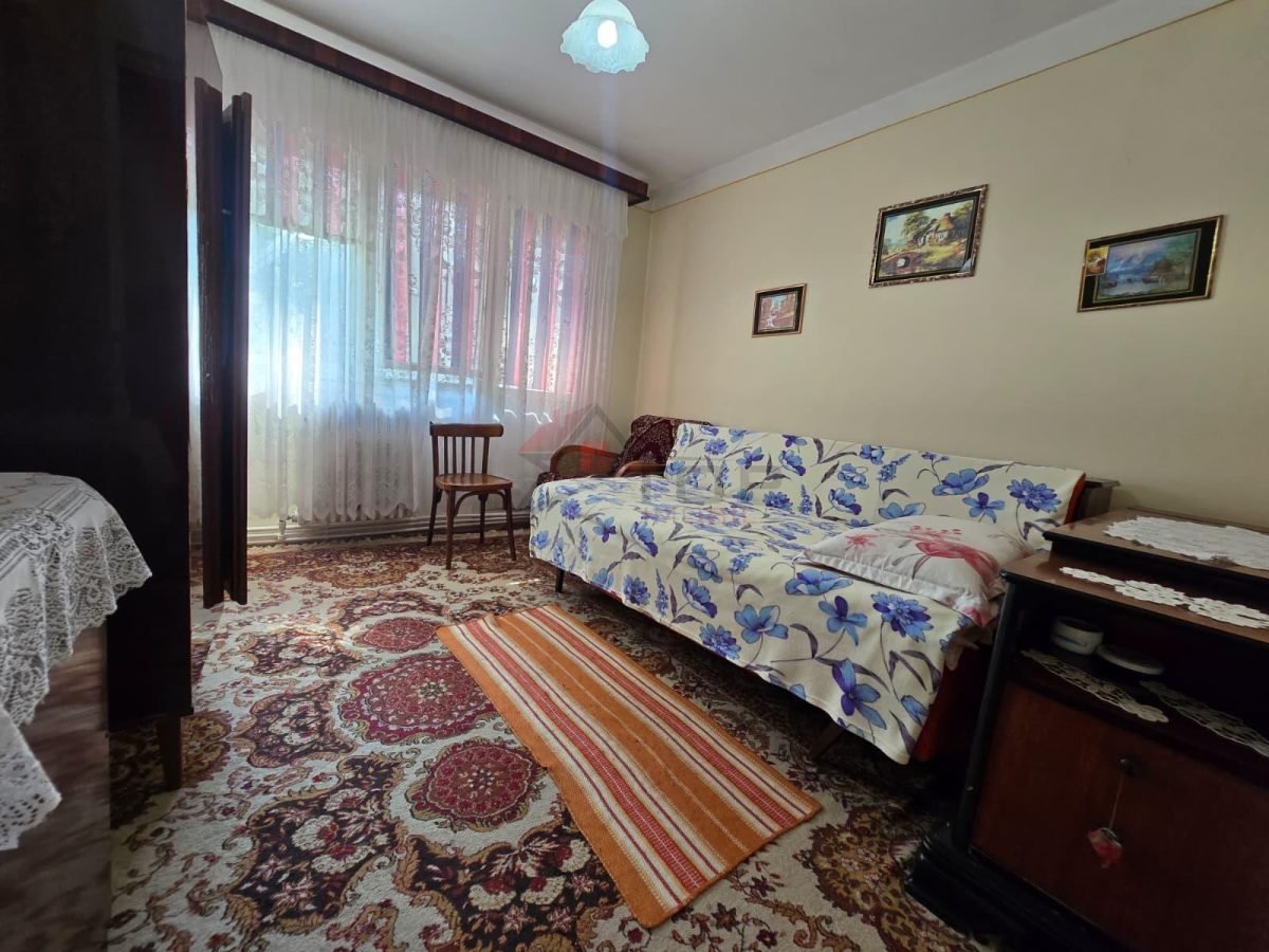 Apartament 3 camere semidecomandat, Podu Ros - Cantemir - Iasi