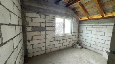Casa P+1E la rosu de vanzare in Valea Doftanei | Teren 1000 mp | Trăisteni - foto 13
