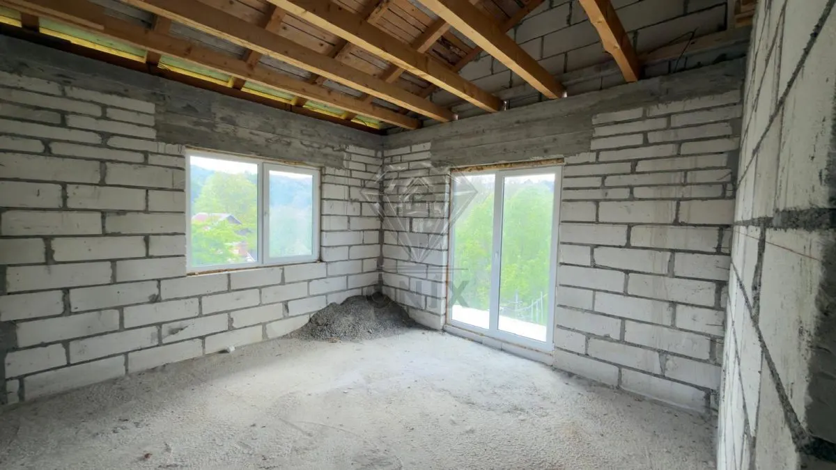 Casa P+1E la rosu de vanzare in Valea Doftanei | Teren 1000 mp | Trăisteni - foto 17