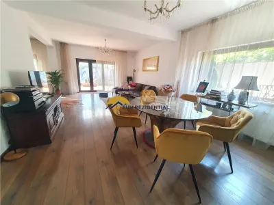 Vila la cheie, cocheta, mobilata-utilata, gradina amenajata - foto 5