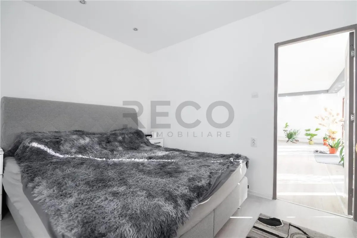 RECO, Doua case, una noua iar cealalta renovata complet, Zona Tarcea, Bihor - foto 1