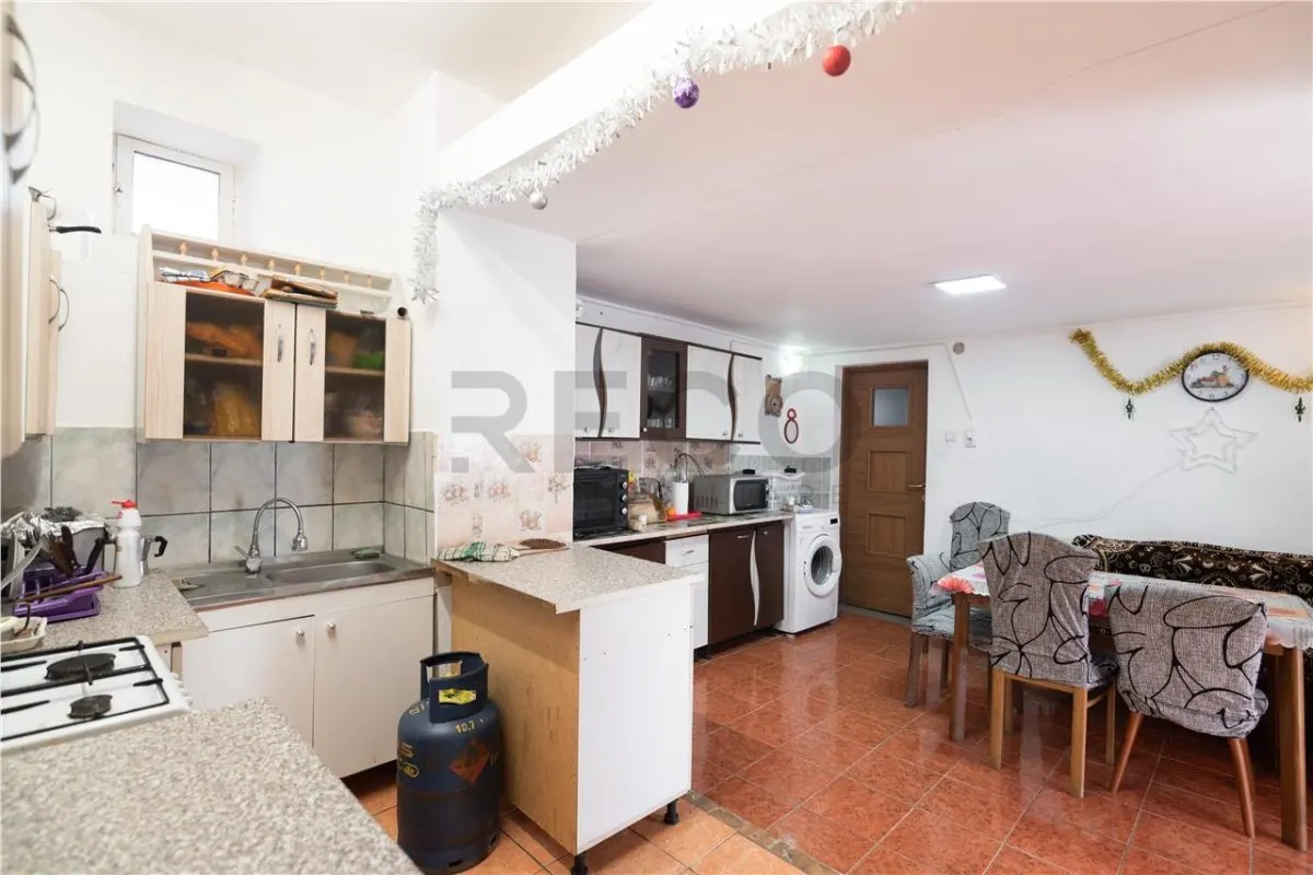 RECO, Doua case, una noua iar cealalta renovata complet, Zona Tarcea, Bihor - foto 20