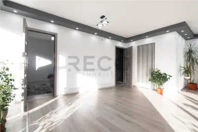 RECO, Doua case, una noua iar cealalta renovata complet, Zona Tarcea, Bihor - foto 3