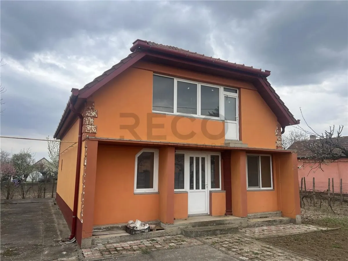 RECO Vila P+M cu 3 camere în Biharia - foto 1