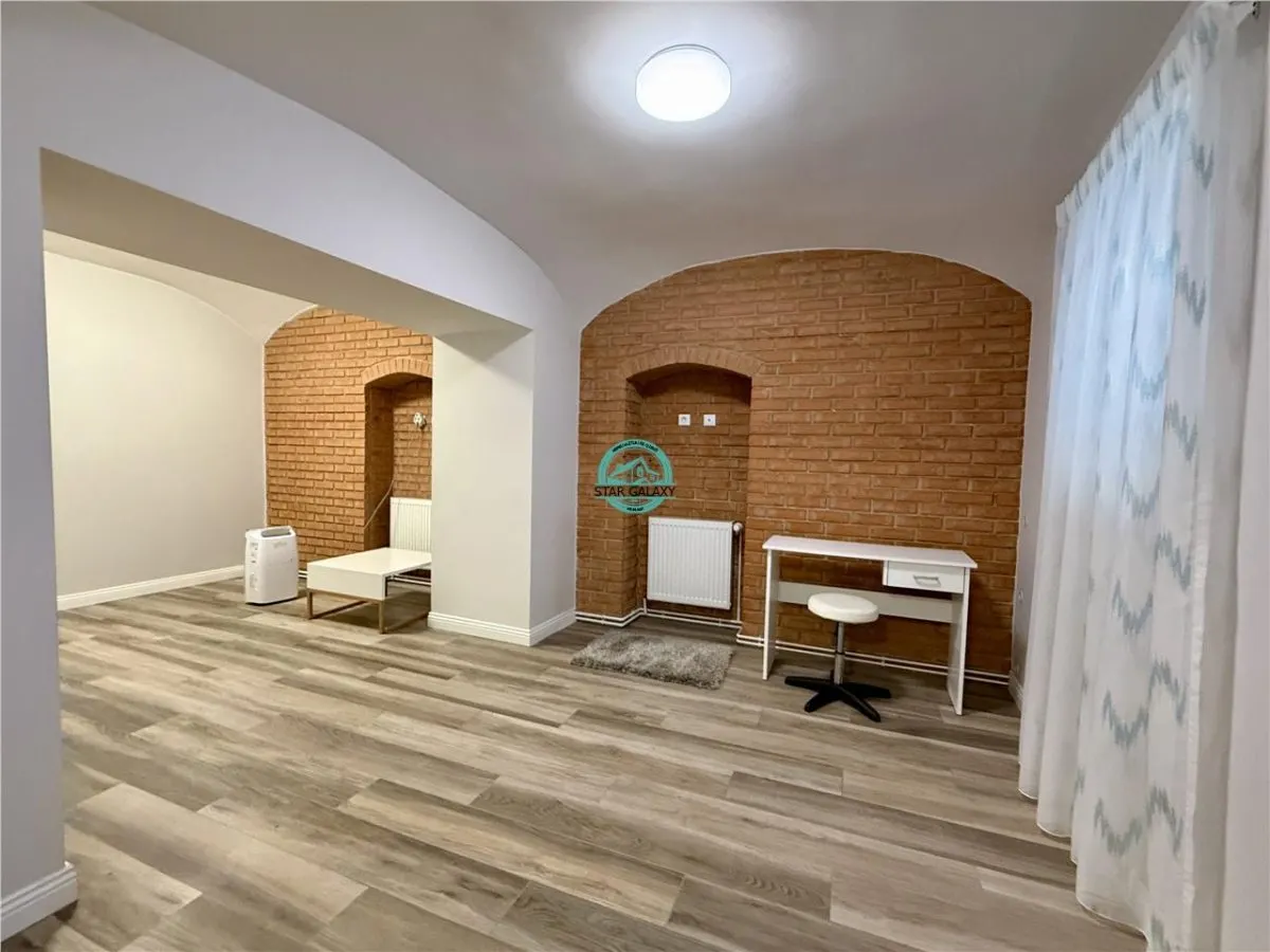 Spatiu comercial/birouri de inchiriat, 45 mp, in Centru - foto 1