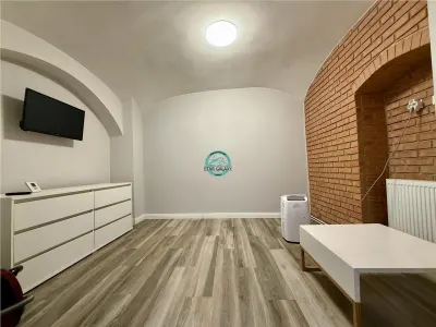 Spatiu comercial/birouri de inchiriat, 45 mp, in Centru - foto 2