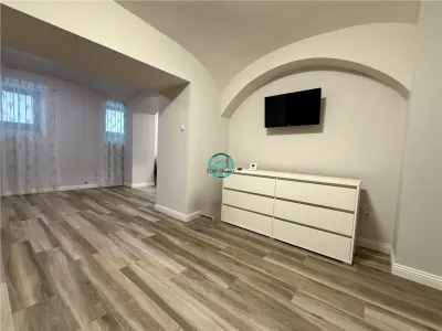 Spatiu comercial/birouri de inchiriat, 45 mp, in Centru - foto 3