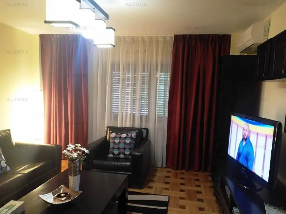 Apartament 3 camere in Ploiesti, zona ultracentrala - foto 1