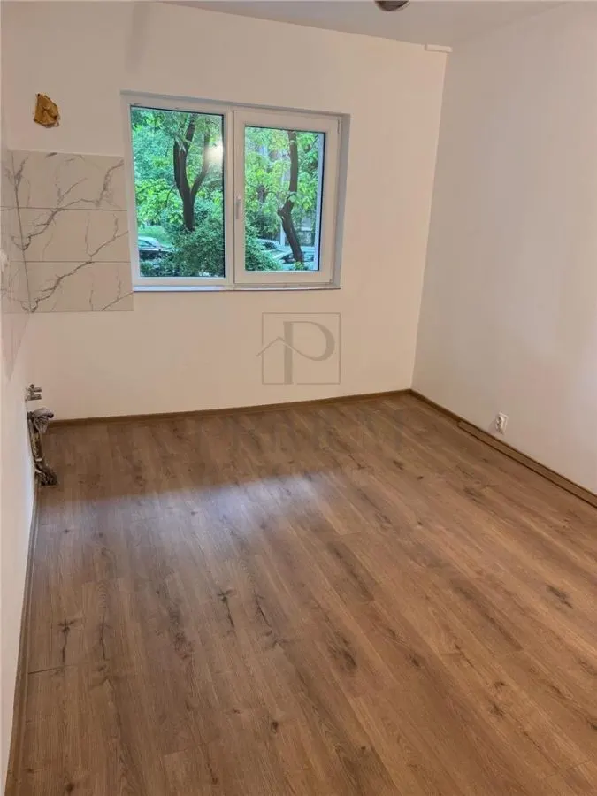 LIPOVEI - APARTAMENT 1 CAMERA - renovat complet - foto 2