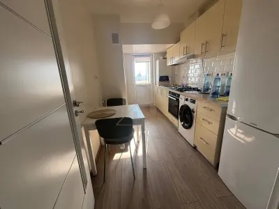 Centru - Casa de Pensii , 3 camere , 74 mp , amenajat complet - foto 4