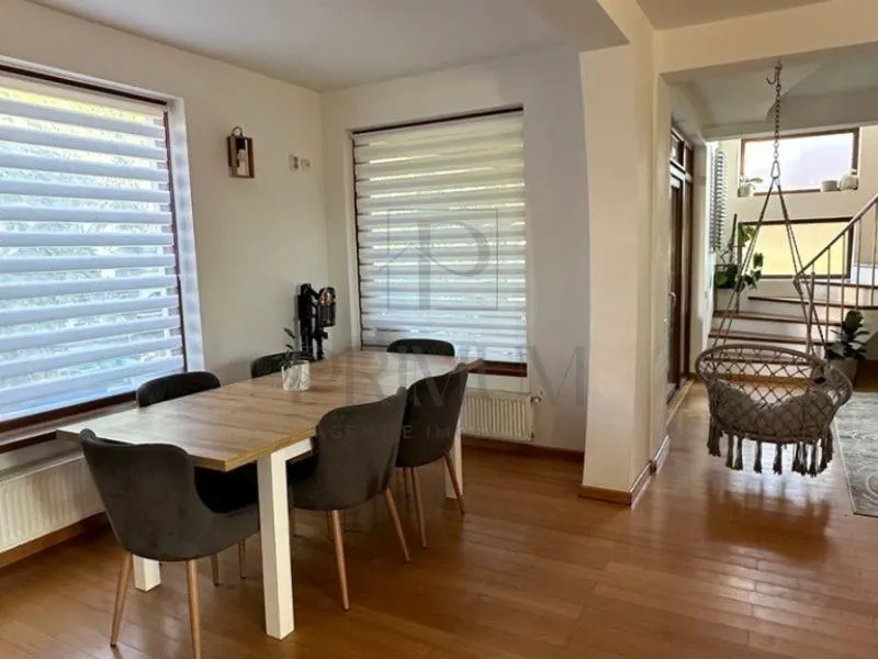 BUZIASULUI, CASA INDIVIDUALA, 2 DORMITOARE + CAMERA BIROU, 2 BAI DECOMANDATA - foto 8
