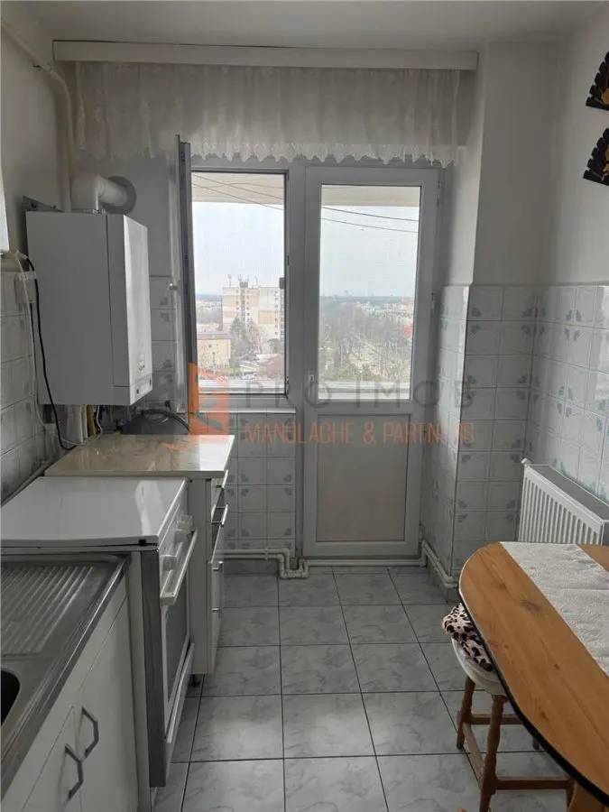 Apartament 3 camere cf 1 zona Centru - foto 7