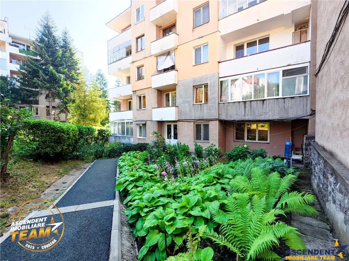 Decomandat pe 3 camere, 2 balcoane, locatie favorabila, Simeria, Sfantu Gheorghe - foto 2