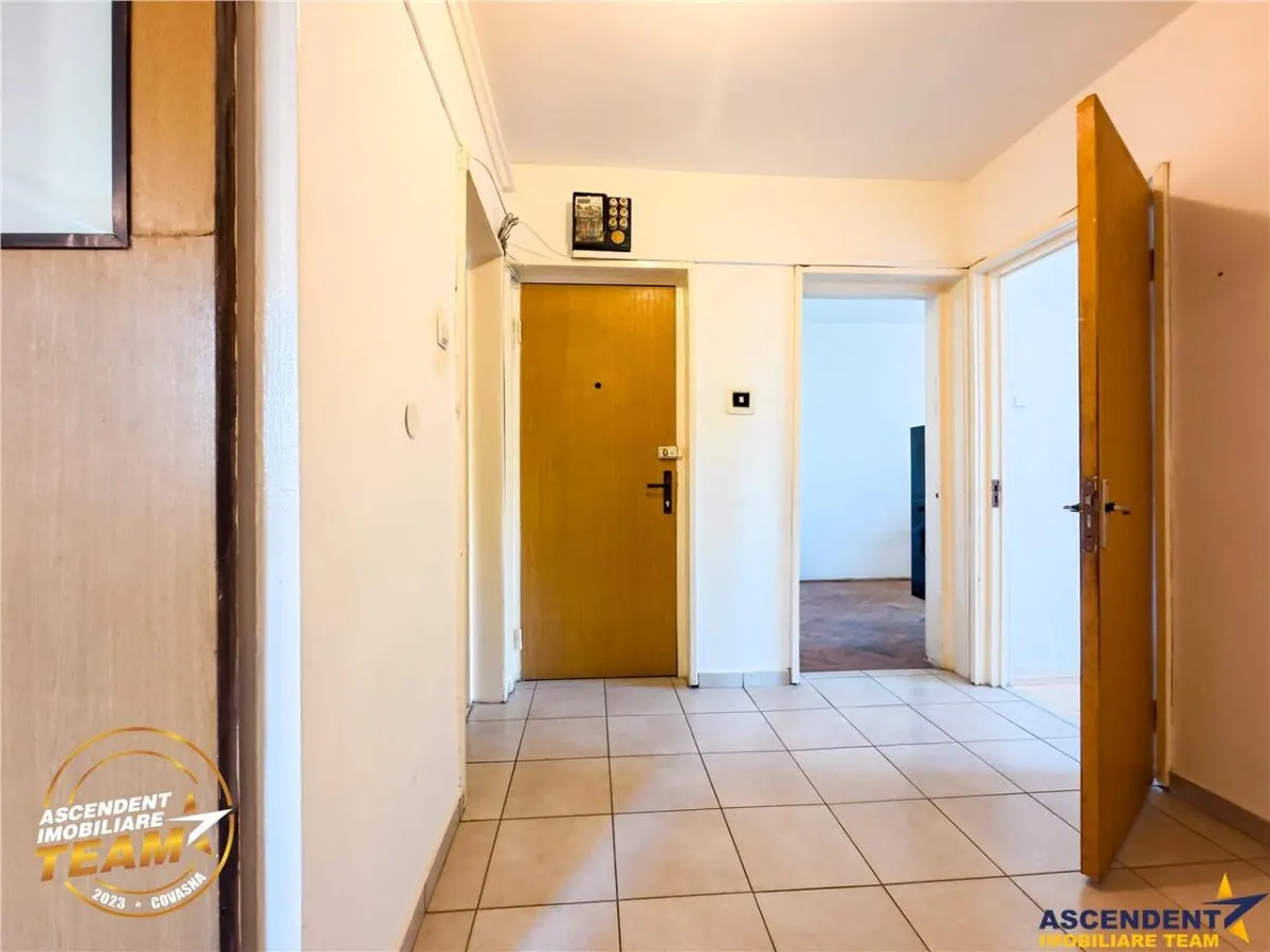 Decomandat pe 3 camere, 2 balcoane, locatie favorabila, Simeria, Sfantu Gheorghe - foto 18