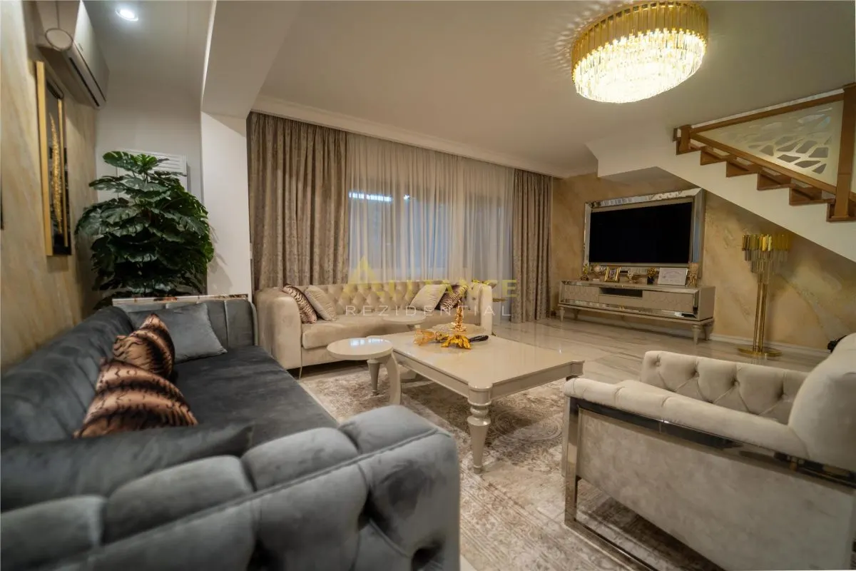 Metalurgiei Vilă Superbă 7 camere Lux - foto 1