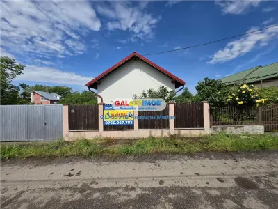 Vanzare casa Moderna situata in comuna Darza cu iesire usoara spre Buf - Darza