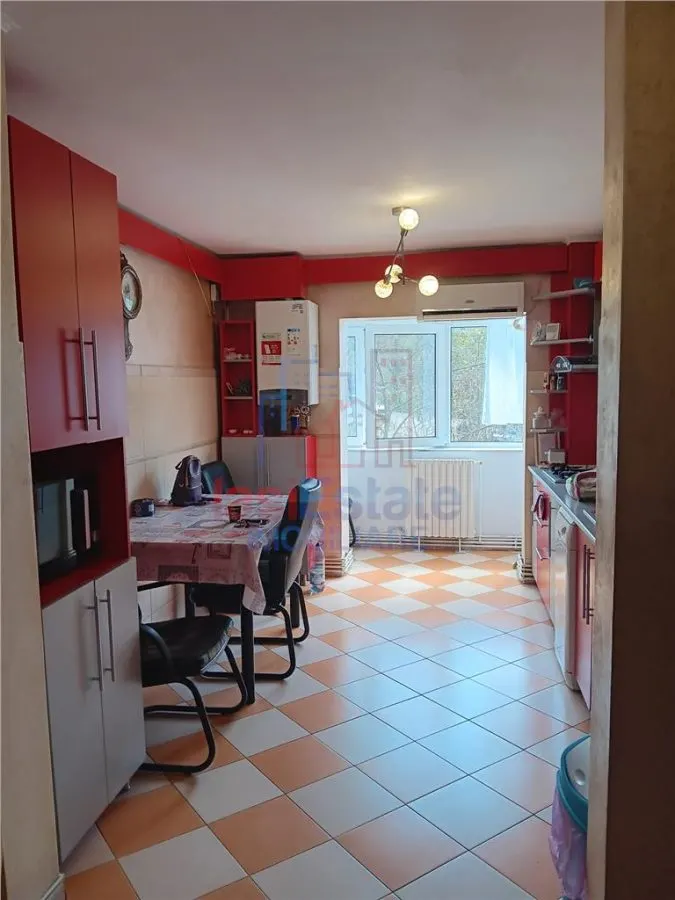 Bd Poitiers 81mp Etajul 1 - Apartament 3 camere - foto 1