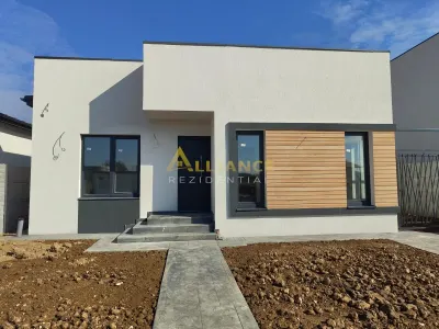 Casa individuala - 4 camere  - 2 bai - Cartierul Nou-Str.Aviatorilor - Berceni