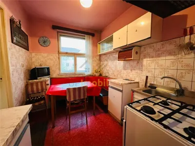 APARTAMENT 3 CAMERE, ETAJ 3, ZONA ROGERIUS, STR TRANSILVANIEI - Oradea