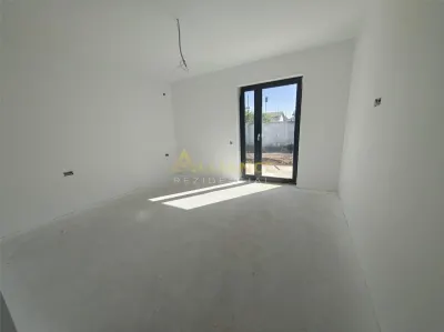 Casa parter | Str. Miorita | 4 camere | Teren 463 mp | La 5 minute de bulevard - foto 5