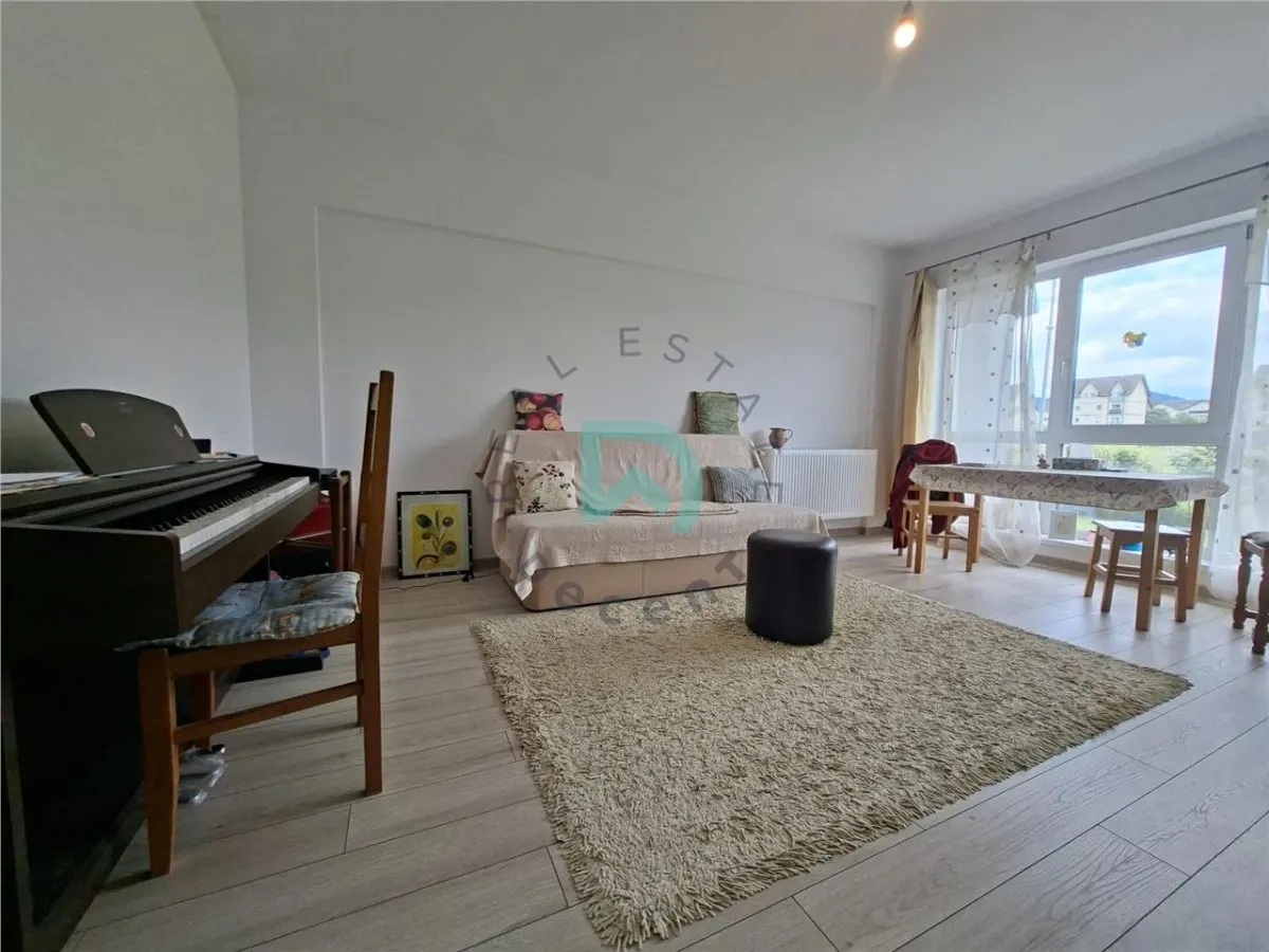 Apartament 2 camere, Rasnov, zona linistita - foto 1