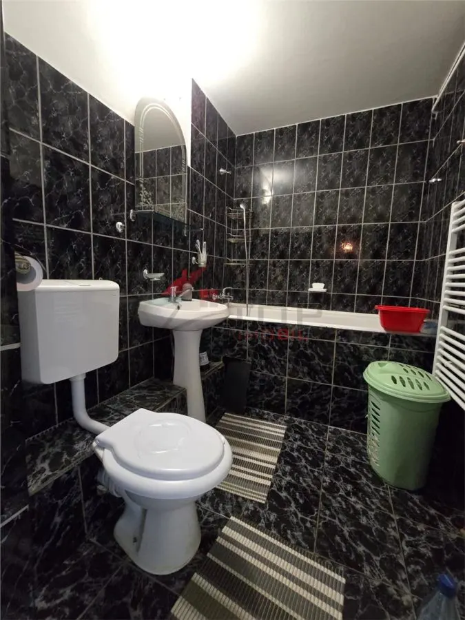 Apartament 3 camere 2 bai - Decomandat - Frumoasa - foto 5