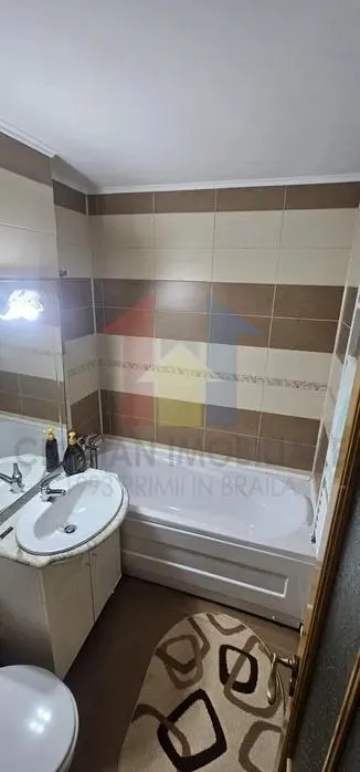 Ap 2 cam Republicii-Piata Mare conf 1, et 3. mobilat si utilat - foto 7