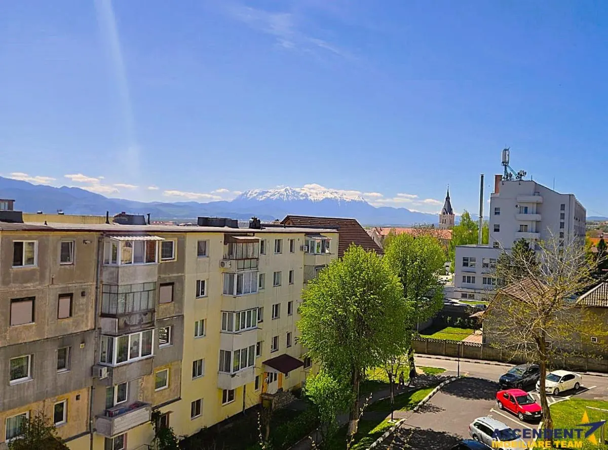 Apartament 2 camere, zona centrala Codlea, mobilat, balcon inchis - foto 11