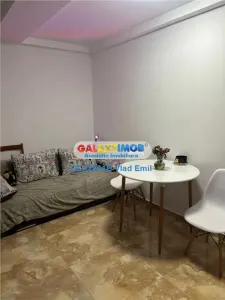 Apartament 2 camere  semidecoamdat - Bucuresti