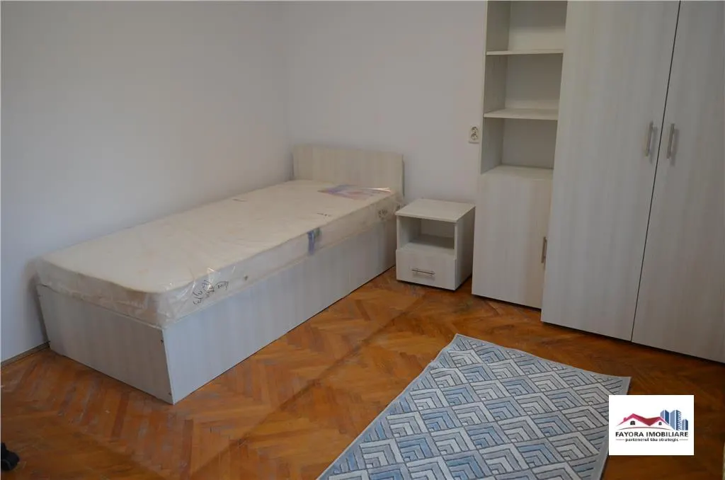 Ap. 2 Camere Mobilat si Utilat cu Parcare Privata Zona 7 Noiembrie - foto 1