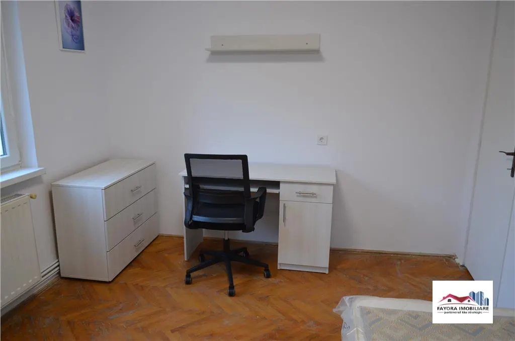 Ap. 2 Camere Mobilat si Utilat cu Parcare Privata Zona 7 Noiembrie - foto 3