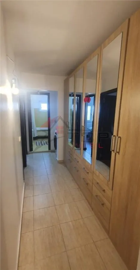Apartament 3 camere, decomandat- Nicolina - foto 9