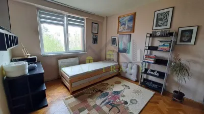 Apartament 3,5 camere, centrul nou, mobilat si utilat, parcare - foto 5