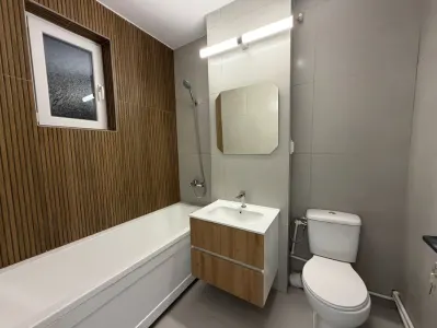 apartament 2 camere - Tatarasi,  Renovat, Geam la baie - foto 6