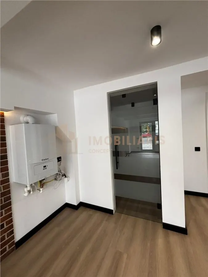 Spatiu comercial disponibil la vanzare - foto 3