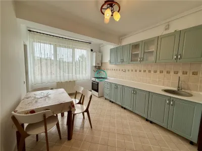 Apartament cu 3 camere si 2 bai, modern, in 7 Noiembrie - Targu Mures