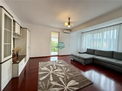 Apartament cu 3 camere si 2 bai, modern, in 7 Noiembrie - foto 2