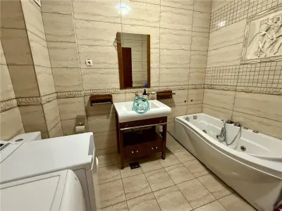 Apartament cu 3 camere si 2 bai, modern, in 7 Noiembrie - foto 8
