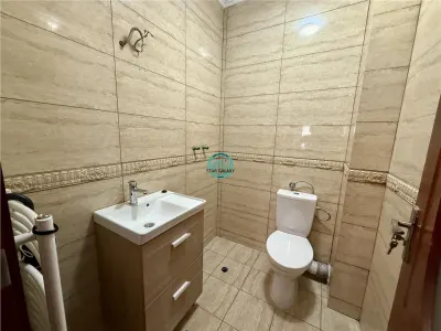 Apartament cu 3 camere si 2 bai, modern, in 7 Noiembrie - foto 9
