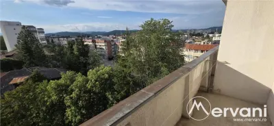 Apartament cu 3 camere de inchiriat in Campina, zona centrala - foto 1