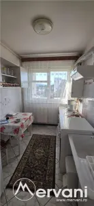 Apartament cu 3 camere de inchiriat in Campina, zona centrala - foto 8